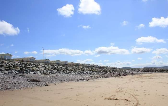 Caravan Hire Golden Sands Sea Front Kinmel Bay Exterior photo