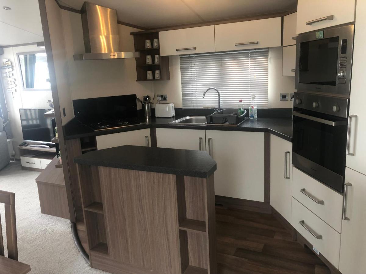 Caravan Hire Golden Sands Sea Front Kinmel Bay Exterior photo