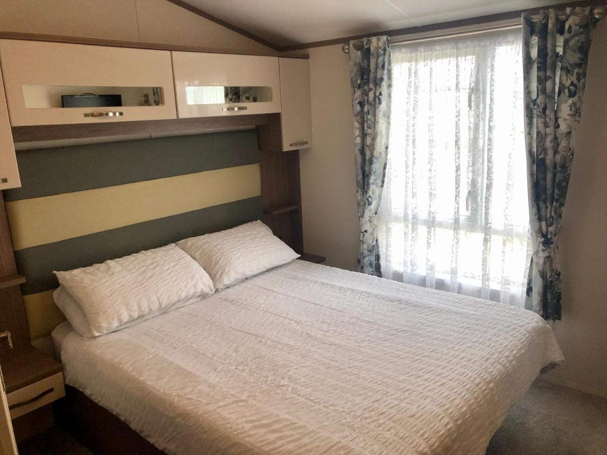 Caravan Hire Golden Sands Sea Front Kinmel Bay Exterior photo