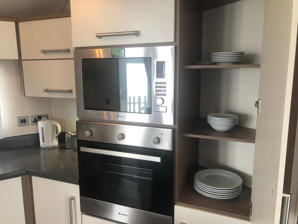 Caravan Hire Golden Sands Sea Front Kinmel Bay Exterior photo
