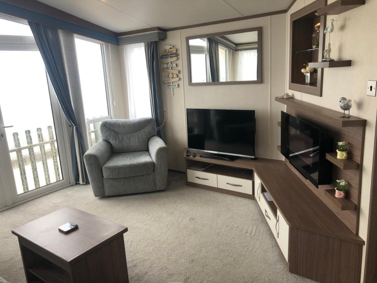 Caravan Hire Golden Sands Sea Front Kinmel Bay Exterior photo
